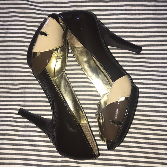 Alfani heels. Price is fixed. ๐๐๐ - Picture 2 of 3